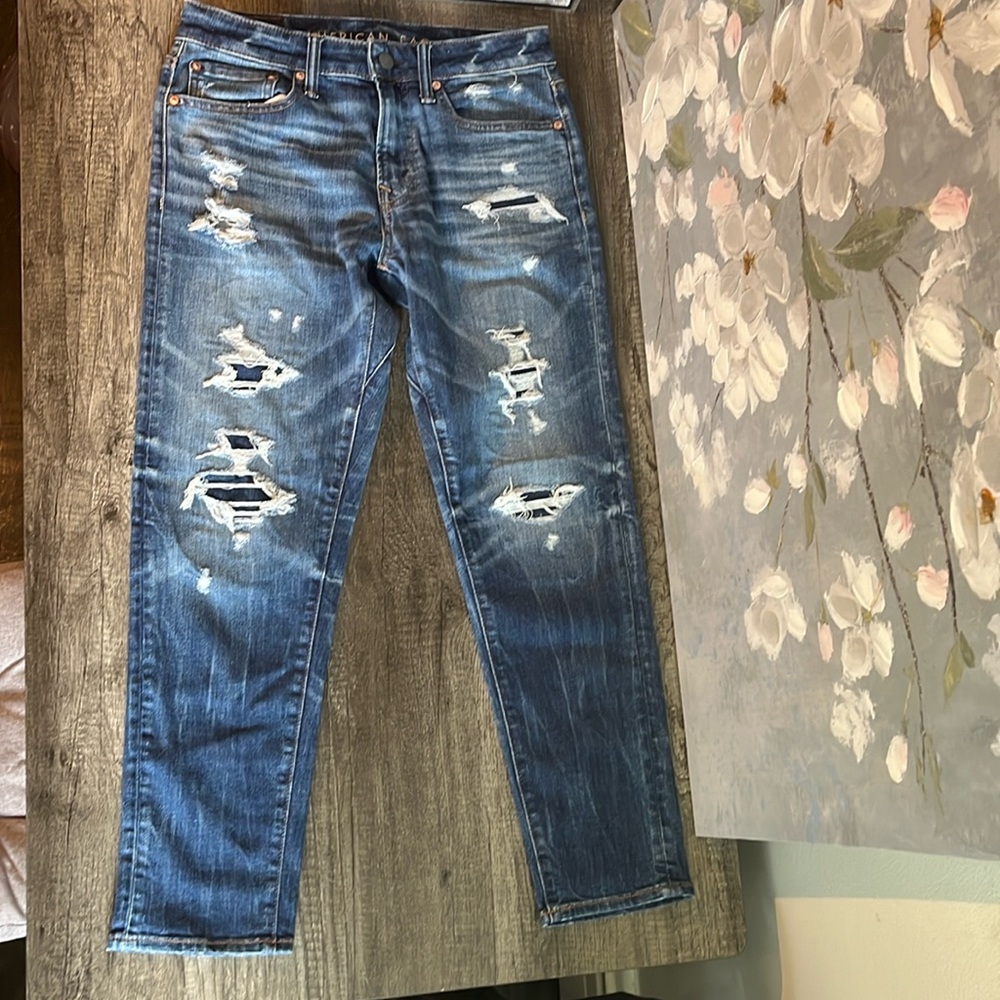 American Eagle ripped jeans. Athletic fit/move free 30/30